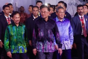 Malaysian Batik Takes the Spotlight as Official Attire for ASEAN Chairmanship 2025 Gala Dinner